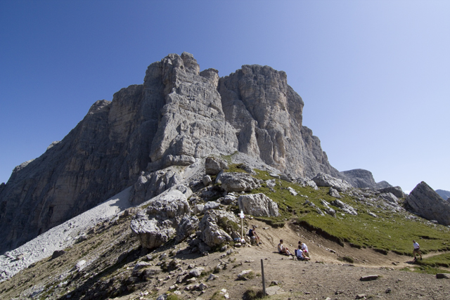 2011-08-24_09-23-52 cadore.jpg - Rast am Forc. Giau